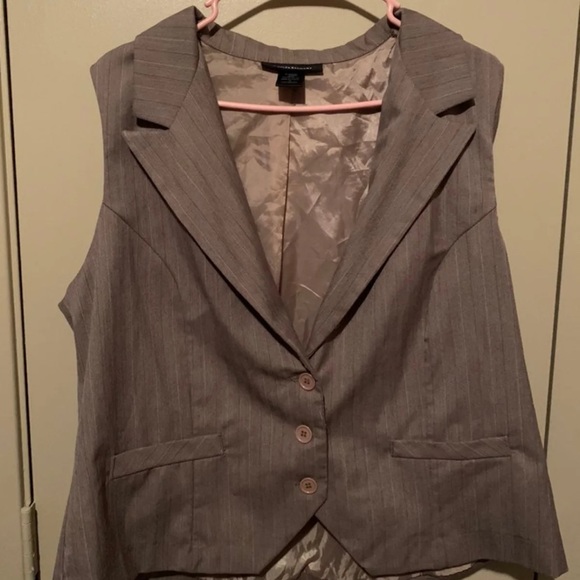 Plus Size Ashley Stewart Pant Suit - Picture 2 of 10